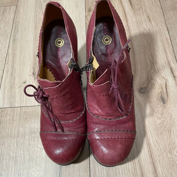 Gold Button Leather Heels Size 8 39 Burgundy Wingtip Booties - Picture 3 of 7